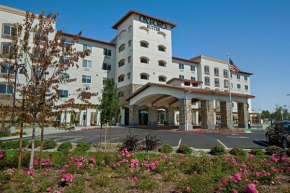 Отель Oxford Suites Sonoma - Rohnert Park  Ронерт Парк